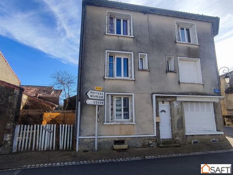 Located in the heart of Le Vigeant 86150, this townhouse ripe for renovation presents a unique opportunity for investors. With two separate entrances, it offers the potential to be converted into two autonomous apartments or to remain a spacious fami...