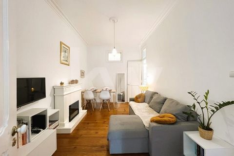 Excellent opportunity on Rua Sebastião Saraiva Lima , next to Av. Almirante Reis, Rua Morais Soares and Praça Paiva Couceiro! If you're looking for a central flat , full of services and access, with all the charm of old Lisbon , this property is idea...