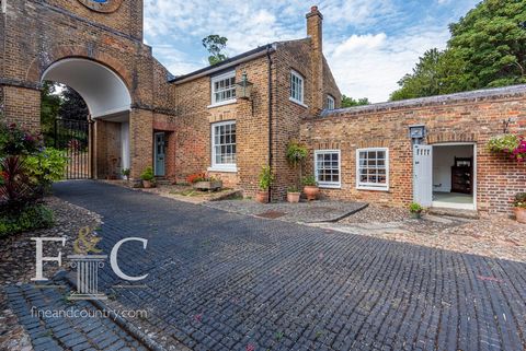 The main house has been divided into a number of individual Apartments, with this property is situated in a gated cobblestoned mews. The cottage has an entrance door leading into a Hallway with an interesting door with side panel windows leading to t...