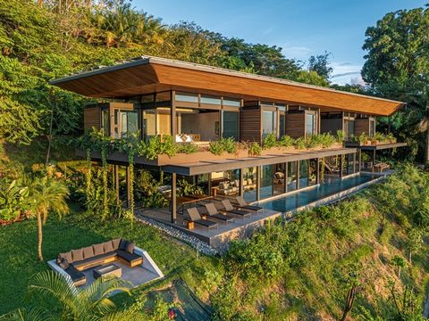 Casa Maravillosa is an extraordinary property, showcasing the beauty of tropical architecture in the heart of Playa Dominical, Costa Rica. The combination of a prime location for surfing, a gated community with security features, and stunning ocean v...