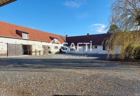 Renovated farmhouse located between Arras and Doullens. Entrance with dressing room, Equipped kitchen opening onto a very bright living room with its bay windows opening onto the terrace and the swimming pool? 1 master suite, 2 bedrooms, 1 bathroom, ...