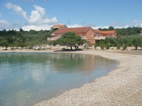 Rare building first line to the sea on Peljesac on 12 500 sq.m. of land! Exceptional opportunity both for private and business purposes. The property has two buildings - main one and new one (which is under construction). Main house of 900 sq.m. was ...