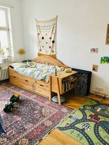 We offer our beautiful family apartment for interim rent. It features: - 1 living room - 1 dining/study room (can be used as a separate room) - 1 children's room (can also be used as a separate room) - 1 bedroom - 2 bathrooms - 1 kitchen - 2 balconie...