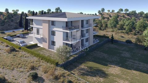 Location: Istarska županija, Buje, Kaštel. Istria, Kaštel A few minutes drive from the border with Slovenia, located in a quiet street, there is this beautiful apartment! The apartment is located on the 1st floor of a modern building with an elevator...