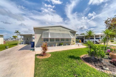The Casa is a 55+ community that offers 2 clubhouses, 2 community pools, spa, fitness center, pickleball and tennis courts, community lakes for fishing, shuffleboard, bocce ball, RV storage area and a boat launch on the Myakka River. Join a club for ...