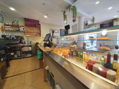 Transfer Snack Bar / Café znajdujący się w Funchal w pobliżu szpitala, w idealnym stanie, w pełni wyposażony i działający. Bardzo przystępny czynsz.