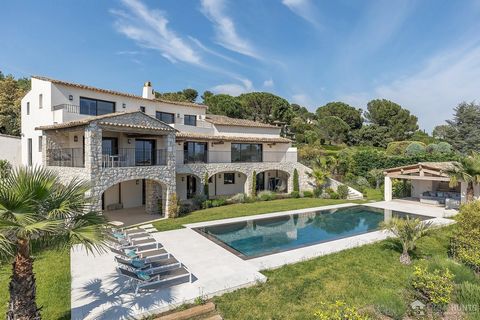 Situated in the hills above Saint Paul de Vence, this large and luxurious property is perfectly positioned for those looking to explore the French Riviera. The villa is in the perfect setting for combining a private retreat whilst remaining connected...