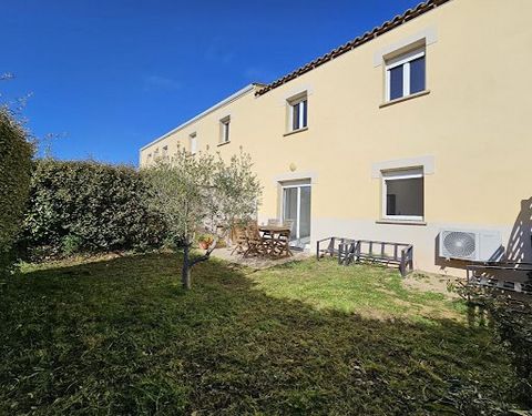 CAPENDU - T4 HOUSE - BRIGHT - GARDEN - GARAGE - AIR CONDITIONING / Bruno VUILLEMIN: ... / Come and discover this charming villa located in a small condominium in CAPENDU. It consists of: GROUND FLOOR: *Fitted and equipped kitchen (extractor and hob) ...