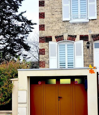 villa disposant de 4 chambres et d'une belle terrasse extérieure sur le territoire de Nogent-Sur-Oise. Si cette maison vous intéresse, l'agence immobilière PI-GROUP est à votre disposition. Si vous êtes en quête d'un premier bien immobilier à acheter...