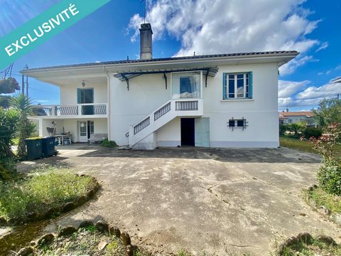 Located in a residential area, close to shops, schools and buses. This independent house on a plot of 1644 m² was built in 1974 and offers 140 m² of living space spread over 2 levels. Enjoy the calm and space offered by this spacious property, ideal ...