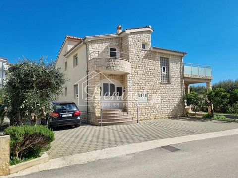 This spacious house of a total of 392 m2 is located on a plot of 788 m2. The house has three floors: basement, ground floor and first floor. In the basement there is a garage, a boiler room, a pantry and a tavern. The space in the basement is spaciou...