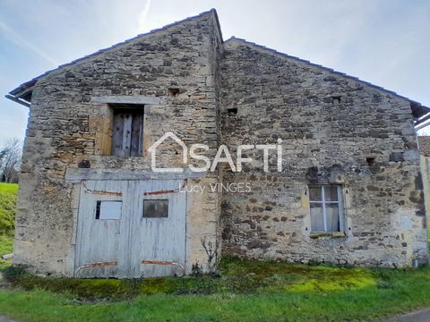 Located in the village of Saint Caprais, this old stone house to renovate, offers you 109m² floor space allowing you to consider different configurations according to your needs. The 615m² plot offers great possibilities for outdoor landscaping. You ...
