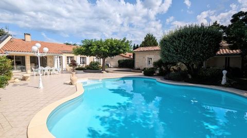 Vanessa Boxus offers you this rare house in the area, located in the Lot et Garonne just 2 minutes from Marmande. This residence on one level and equipped with a swimming pool and an outbuilding. Ideally laid out, this house offers a large living roo...