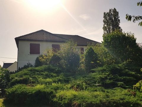 FOR SALE in MYENNES 2 h PARIS, 5mn from COSNE/LOIRE Pleasant bright house in a quiet area, raised on total basement Independent fitted kitchen, living room with fireplace opening onto the terrace 3 bedrooms, shower room, toilet Basement: summer kitch...