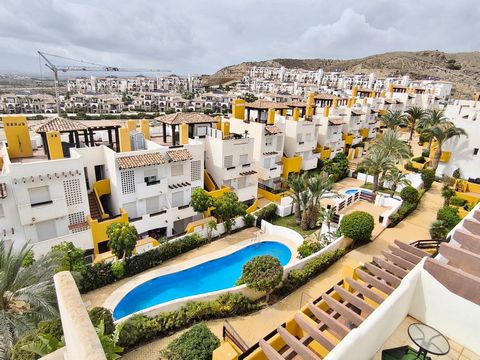 Welcome to this beautiful penthouse in Vera, Almeria! With a constructed area of 61 square meters, this spacious penthouse has the necessary amenities to enjoy life on the coast. Highlights: Bedrooms: The penthouse has two bedrooms. The rooms are cos...