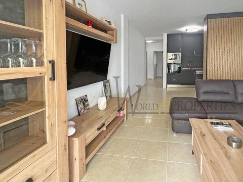 Luxury World Properties is pleased to offer a corner penthouse in Chayofa, within the Mirador del Atlántico complex. The apartment was completely renovated in October 2023. Located on the first floor, it boasts a living area of 73 m2 and is comprised...