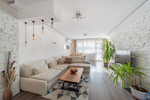 JJcorporation offers to your attention an apartment with a net living area of 145.7 sq.m, divided (at this time) into two separate apartments - two-bedroom and one-bedroom, with separate entrances and each with its own bathroom. The property is docum...