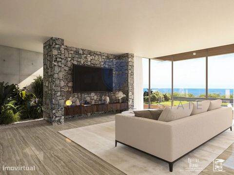 LUXURIÖSE VILLA MIT 3 SCHLAFZIMMERN Diese wunderschöne Villa bietet Ihnen ein ruhiges und luxuriöses Wohnerlebnis, perfekt gelegen, nur 10 Minuten vom atemberaubenden Calheta Beach auf Madeira entfernt. Mit herrlichem Blick auf den Atlantischen Ozean...