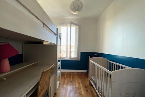 Wspaniały apartament o powierzchni 75 metrów kwadratowych położony w &àgrave; Caen. ArrayIt ma powierzchnię 75 metrów kwadratowych, posiada balkon i może pomieścić maksymalnie 2 osoby. 5 osób. Będziesz miał okazję odkryć urok miasta. Cieszyć się! Nie...