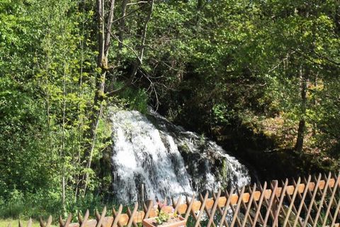 Il tuo ospite: YVETTE E GUY SONO FELICI DI CONDIVIDERE IL LORO AMORE PER L'AMORE PER IL LORO MULINO CON IL SUO LAGHETTO E LA CASCATA DEI PESCI. AMBIENTE DI VERDE E OMBRA. SENZA DIMENTICARE L'IMPERDIBILE PARCO ANIMALE LE PAL Gîte grande e confortevole...