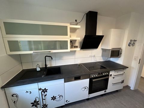 Für Monteure / Pendler / Studenten oder privat. Ebenfalls für Wochenende Übernachtung geeignet oder als Ferienwohnung. Selbstverständlich kann auch über einen längeren Zeitraum gemietet werden. Die Zimmer verfügen über alles, was sie benötigen, sind ...