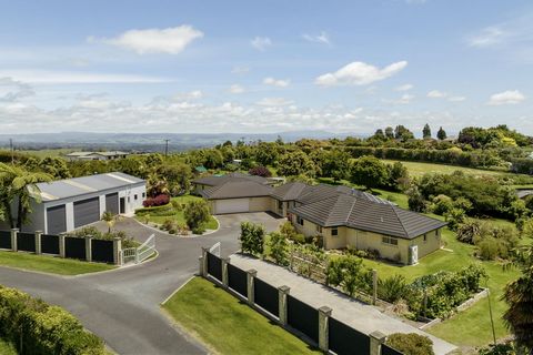 Discover the ultimate lifestyle property, set on a sprawling 6182sqm section. This unique home, designed for multi-generational living, offers unparalleled space, privacy, and breathtaking rural views. The main house features four bedrooms, two bathr...