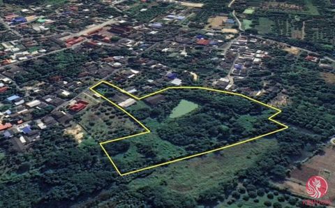 Generous plot of land in a good location, near Chiang Mai city. convenient access to transport routes, electricity, communications networks and water. 11 Rai 3 Ngan 90 Wah Block of land Including transfer tax and transfer fees free Near by: Saraphi H...