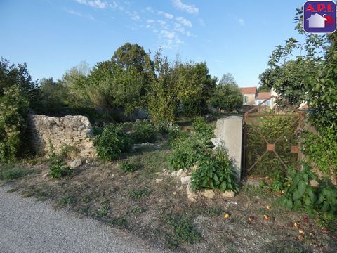 BEAUTIFUL FLAT LAND Flat land located in the commune of Belpech of 714m² with water, EDF, sewer networks nearby on the road. Land having been the subject of a planning permit for two lots. To seize!!! PYRENEES IMMOBILIER AGENCY (API) - EGEA Antoine -...