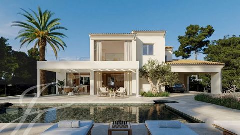 This stunning villa is being completely renovated and is located in a privileged location. It is designed to offer maximum comfort and an incomparable luxury experience. With a holiday rental license for 8 people, this property is an ideal investment...