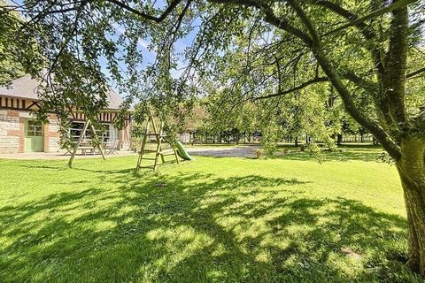 Ihr Gastgeber: 1995 kauften Marie Odile und Didier eine geschlossene Hütte, bestehend aus einem Herrenhaus aus dem 16. Jahrhundert und verschiedenen Gebäuden. Nach der Restaurierung des Herrenhauses und des Gartens haben wir uns vorgenommen, das alte...