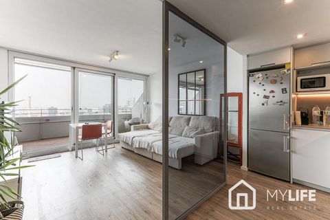 MYLIFE Real Estate presents this property for sale located in Illa del Cel, Diagonal Mar. This property is a great opportunity for those clients who seek to obtain the Gold Visa, before the end of the law, at the end of this year 2024. Property Descr...