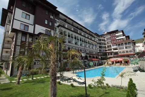 We would like to present you this attractive 1 bedroom apartment close to the golden beaches of the seaside resort Sveti Vlas (second line, 50 meters to the sea) and 100 meters from Marina Dinevi. The property is located on the 4th floor with a total...