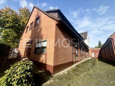 Welcome! Multi-family house with great potential and versatile uses! This spacious apartment building offers a total of 455 m² of living space and a plot area of 1,900 m² and offers a wide range of uses, ideal both as an investment and for owner-occu...