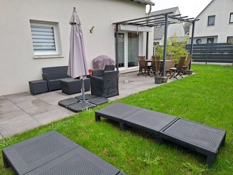 Dpt Bas-Rhin (67), à vendre HINDISHEIM maison 109 m² au sol soit 88.80 m² carrez VENTE EN EXCLUSIVITE MAISON 4 PIÈCES DE 109 M² sur 2ares23 Laissez vous charmer par cette accueillante maison construite en 2019, sans travaux à prévoir, située dans un ...