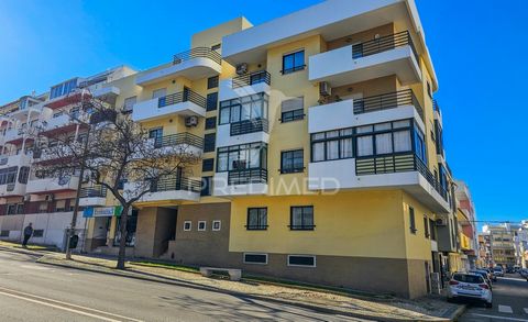 ? NOVELTY? ? 2 bedroom apartment with garage! This could be your opportunity! ? Faro, Algarve ✅ Gross Area 101.10 m2 ✅ 2 Bedroom Apartment ✅ 2 Bathrooms ✅ 2 Balconies ✅ Garage ✅ City Center ✅ Air conditioning ✅ Top floor ✅ Easy access ✅ Lift Avenida ...