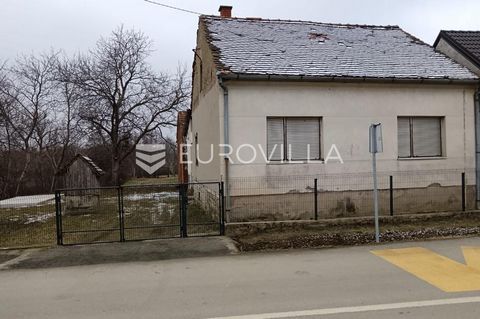 Cernik, Cernička Šagovina, house for sale URGENTLY with arable land and agricultural land, total GRP 6217 m2. In the beautiful greenery of Cernička Šagovina, a house of 176 m2 with arable land of 1314 m2 is for sale, and in addition, the buyer gets a...