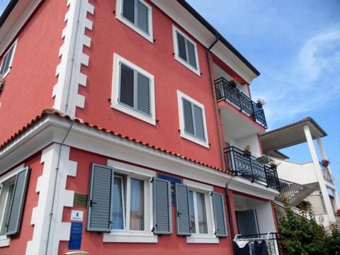 Quality apartment building in Rovinj just 600 meters from the sea! Total area is 1007 sq.m. Land plot is 300 sq.m. It offers 9 multi-story residential units and parking spaces is for sale. This house extends over four floors. In addition to the garag...