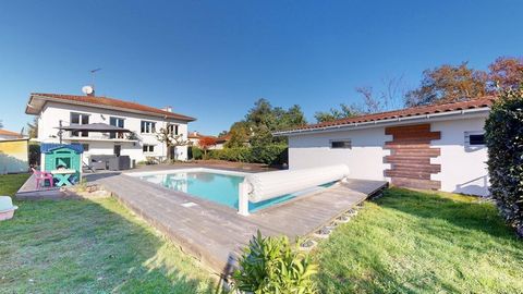 Parentis-en-Born : maison familiale avec double logement et piscine