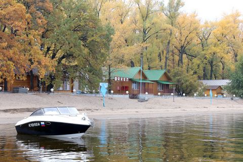 Продается через электронные торги на площадке ЭТП ГПБ комплекс имущества база отдыха «Факел», Саратовская обл., Энгельсский район, Красноярское участковое лесничество, ул.Волжская, з/у 1. В составе комплекса: Беседка прямоугольная 3,0х4,0м Беседка са...