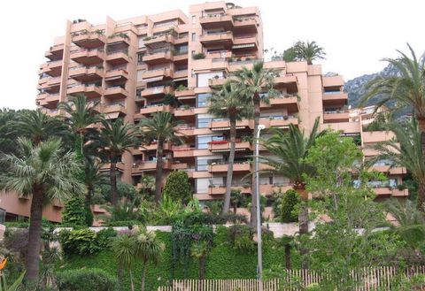 We offer this nice and charming studio in Saint Romain Les Terrasses in Monaco. The large studio is renovated and converted into 2 rooms. A high-quality renovation with many closets, bedroom separate from the living room. Cellar and parking complete ...