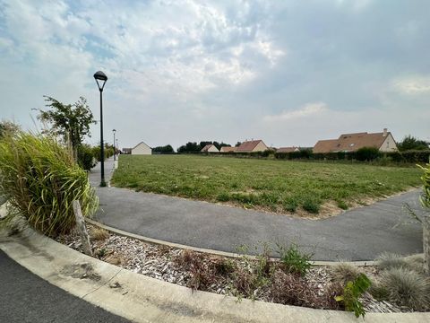 Maelwenn GUEGUEN of the agency ALC immobiler offers land in a subdivision in Saint Rémy du val. Each lot is serviced The different lots are: lot 1: 597 m2; lot 2: 599 m2; lot 3: 599 m2; lot 4: 597 m2; lot 5: 596 m2; lot 6: 592 m2; lot 7: 508m2; lot 8...