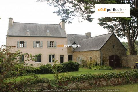EXCLUSIVE!!! BRIGNOGAN-PLAGE, On the private side LESNEVEN, real estate with reduced costs 4% TTC of agency fees, offers you this residential house located 1.6kms from the coast, with a surface area of 194 m2 hab approx, located in a rural area! Comp...