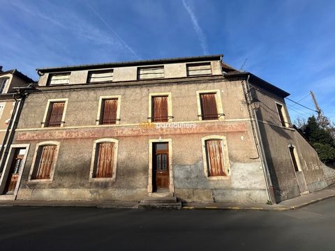 The Côté Particuliers Agency presents this rehabilitated former hotel/restaurant just a stone's throw from amenities. The house consists on the ground floor of an entrance, kitchen, office, living room, living room of 43 m2, bathroom, WC. Upstairs, 4...