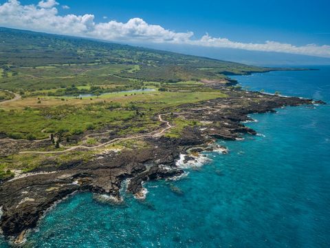 Truly the premier private member golf and family community on the Kona Coast of the Big Island, Hokuli`a is a 1260-acre oceanfront development nestled into gently sloping topography. This exclusive community features a signature golf course personall...
