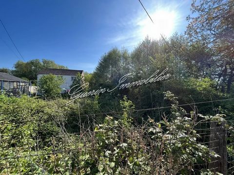 Flat building land of 651 square meters in a very quiet cul-de-sac, close to shops and schools. Information on the risks to which this land is exposed is available on the Geohazards: ... website. Non-holding of funds Your contact to discover this pro...