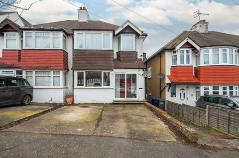 Exclusive to Frost is this 3/4 bedroom semi detached house in need of some modernisation but located on an enviable tree lined road in the heart of Kenley. Offering flexible accommodation, the property has a unique layout with endless possibilities t...
