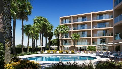 Magnificent 2-bedroom apartment in the renovated Flamingos development, located in the prestigious Herdade dos Salgados . This apartment offers a perfect combination of elegance , comfort and proximity to nature , in a tourist development with a swim...