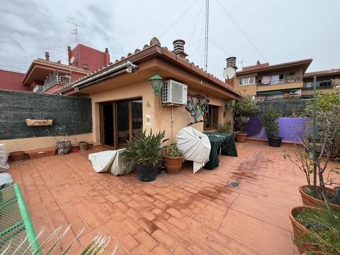 Descubre tu oasis en el corazón del Alt Empordà Figueres con este increíble ático que está a la venta! Este exclusivo ático de 90m2 te ofrece una experiencia de vida única. Con tres dormitorios y dos baños, es el espacio perfecto para la comodidad y ...