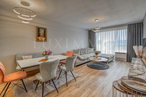 LUXIMMO FINEST ESTATES: ... We offer you a stylish and cozy one-bedroom apartment located in a gated complex. The apartment is located on the fifth floor of a six-storey building built in 2019. The apartment impresses with its spacious rooms, abundan...