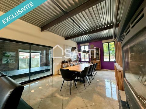 Between Saint-Valéry-sur-Somme and Abbeville, at the gateway to the Baie de Somme, classified as a UNESCO World Heritage Site for its ecological richness, discover this superb property of 268 m² with generous volumes, offered in EXCLUSIVITY. Ideal fo...